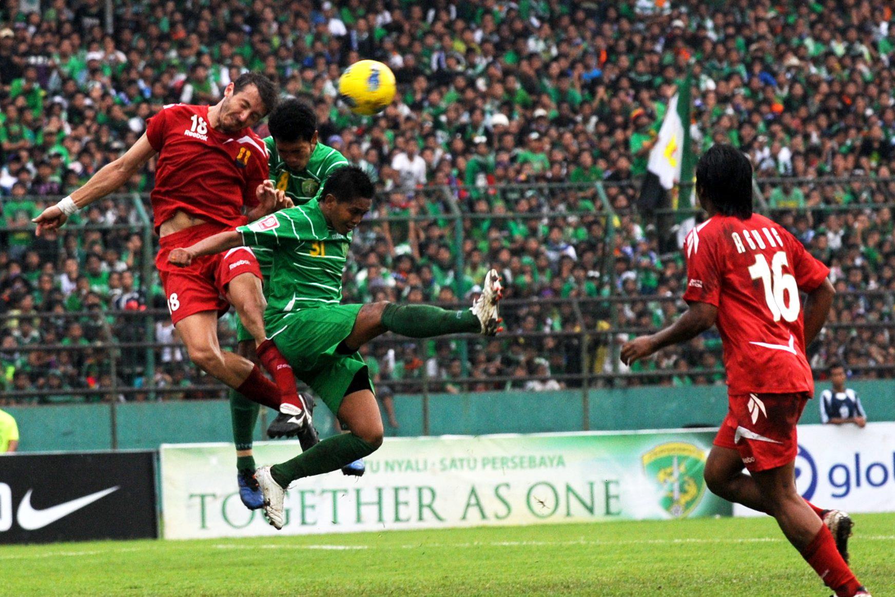 Striker Terbaik Sepanjang Masa