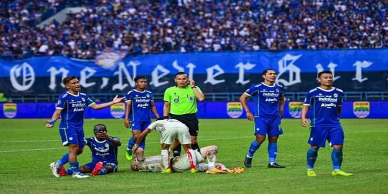 Analisis Performa Persib Bandung dalam Pertandingan dengan Skor 8-0-8